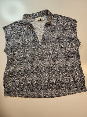 Rachel Zoe Black and White Sleeveless Collared Top